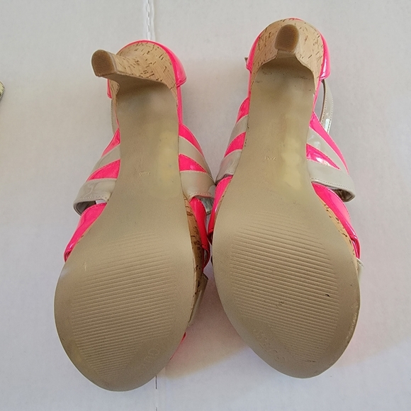 Guess Strappy High heel shoes. Pink and beige. Size 7 1/2 - Picture 2 of 10